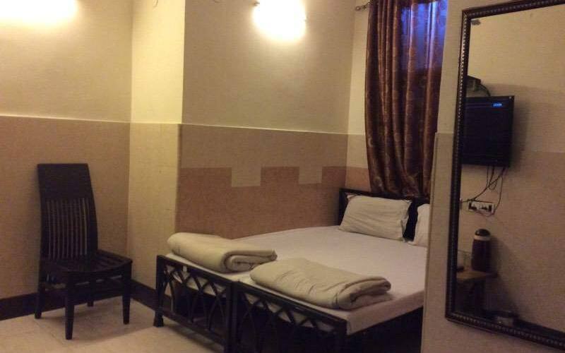 Hotel Shanti Kunj, New Delhi 5
